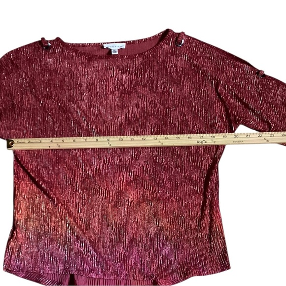 RIO & RIAN Metallic Cold-Shoulder Top – Size S - Picture 3 of 6